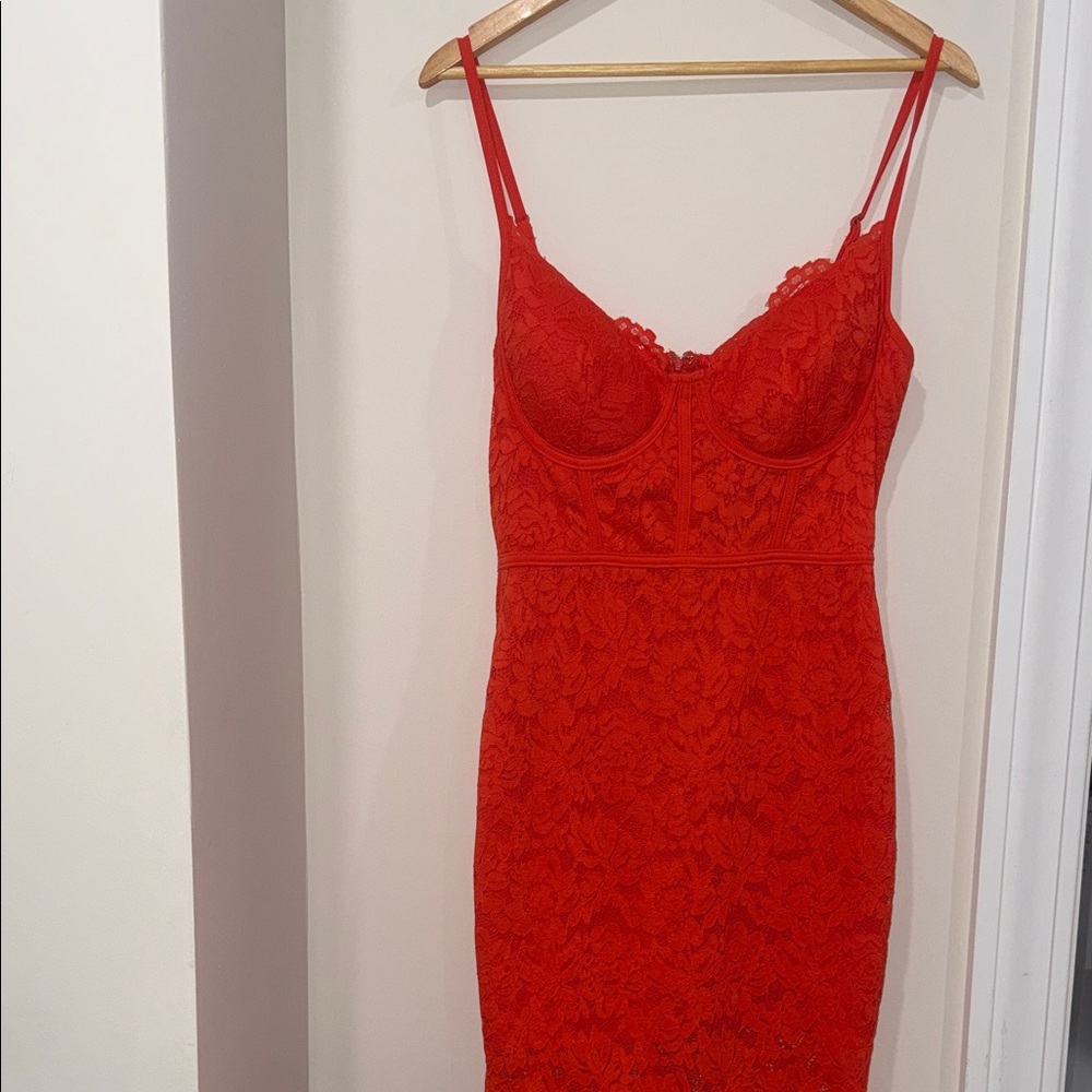 Elegant Coral Lace Midi Dress
